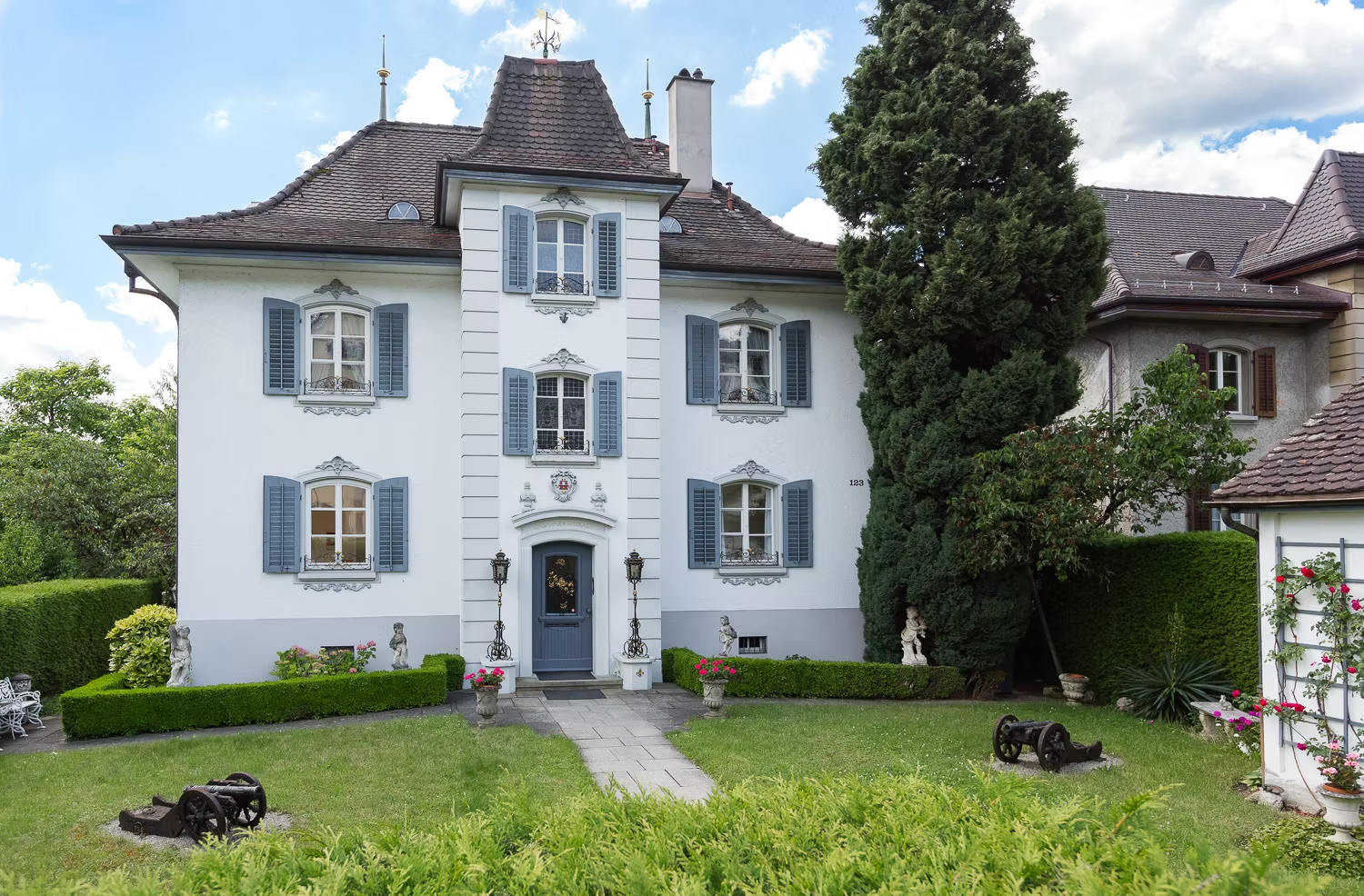Kieferorthopädie in Zürich-Höngg - Praxis Gebäude